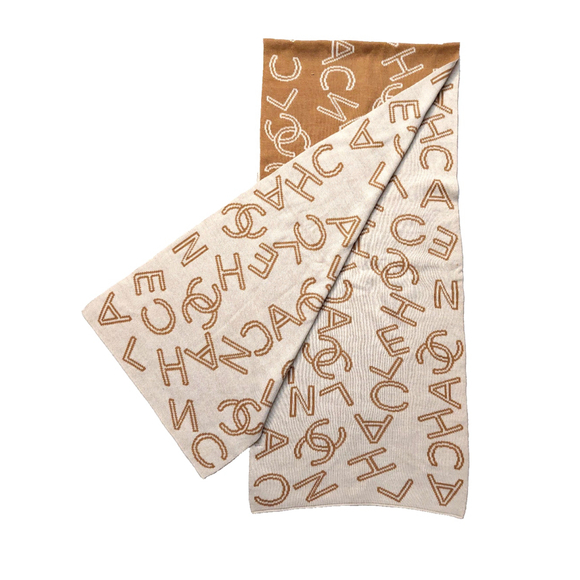 Pre-Owned CHANEL Tan & White 100% Wool Reversible Scarf - Picture 5 of 10